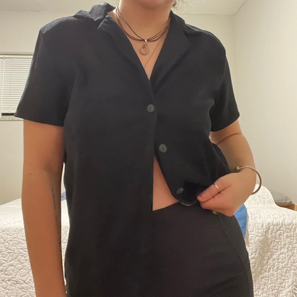 Vintage velvety black button up shirt sleeve shirt
